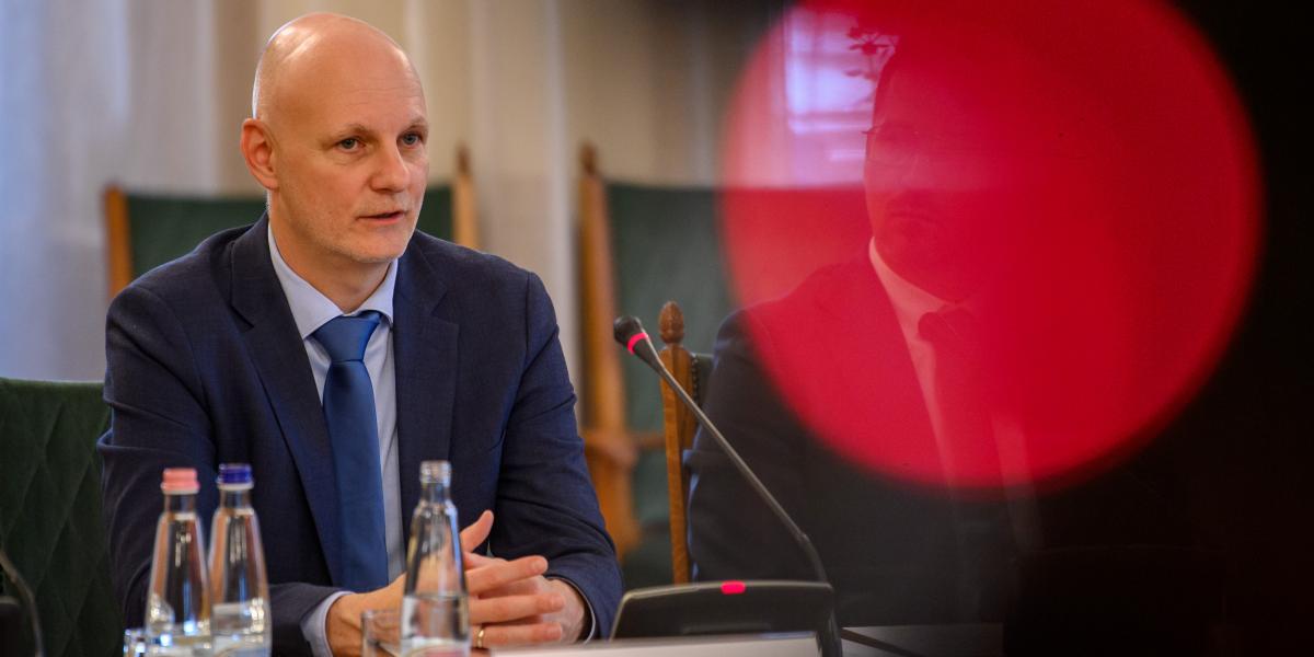 Tanács Zoltán tudományos és technológiai miniszterjelölt kinevezés előtti meghallgatásán az Országgyűlés digitalizációs és technológiai bizottságának ülésén az Országházban 2026. május 11-én.
