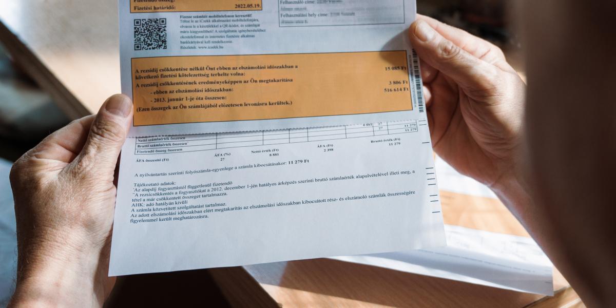 A számlák sok fogyasztó számára értelmezhetetlennek, a problémáik megoldhatatlannak tűnnek, segítséget pedig csak nehezen kapnak a szolgáltatóktól