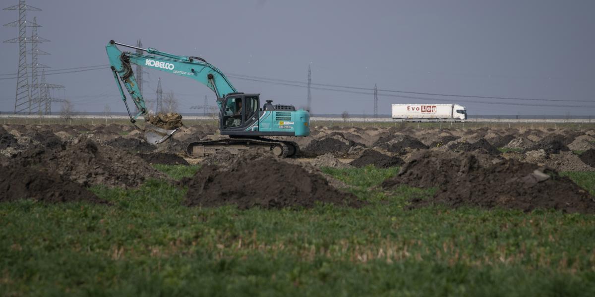 A BYD építkezése Szeged külterületén