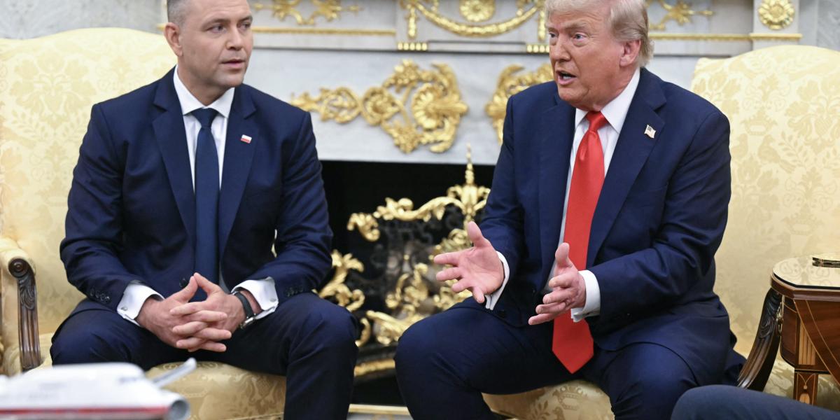 Donald Trump amerikai és Karol Nawrocki lengyel elnök az Ovális Irodában, Washingtonban 2025. szeptember 3-án. 
