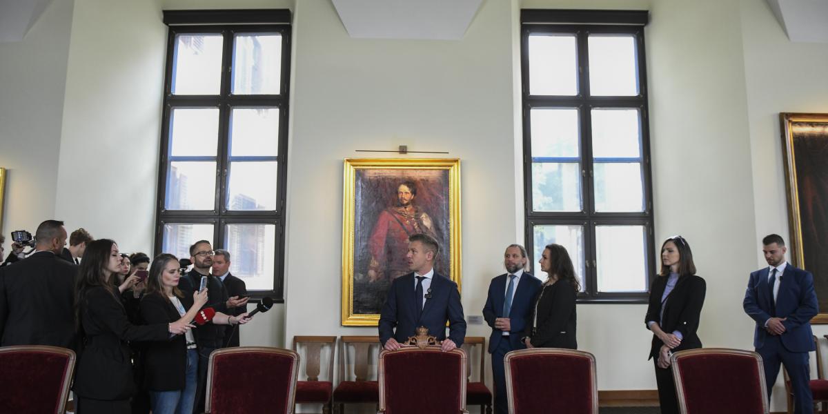 Magyar Péter láthatóvá teszi azt, amit
az előző hatalom szándékosan eltitkolt