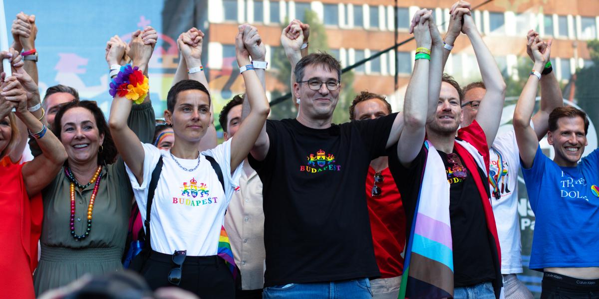 Karácsony Gergely a Budapest Prideon, a Műszaki Egyetem előtt, 2025. június 28-án.