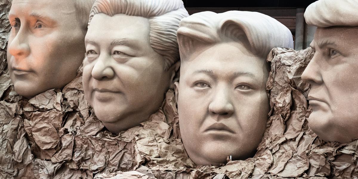 Díszes társaság. Thaiföldi paródia: Putyin, Hszi Csin-ping, Kim Dzsongun és Trump