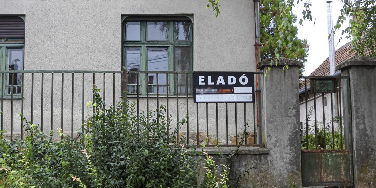 Ez a ház eladó –
amikor meghirdették
volna a
ingatlant eladásra,
a tulajdoni
lapon megjelent
egy bejegyzés
(képünk illusztráció)