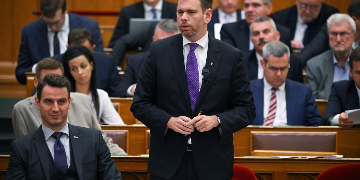 Vitézy Dávid közlekedési és beruházási miniszter
