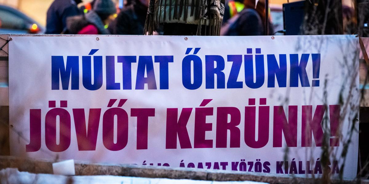 Kiáltás és kiállás a magyar kultúra napján január 22-én - demonstráció a  Közgyűjteményi és Közművelődési Dolgozók Szakszervezete szervezésében