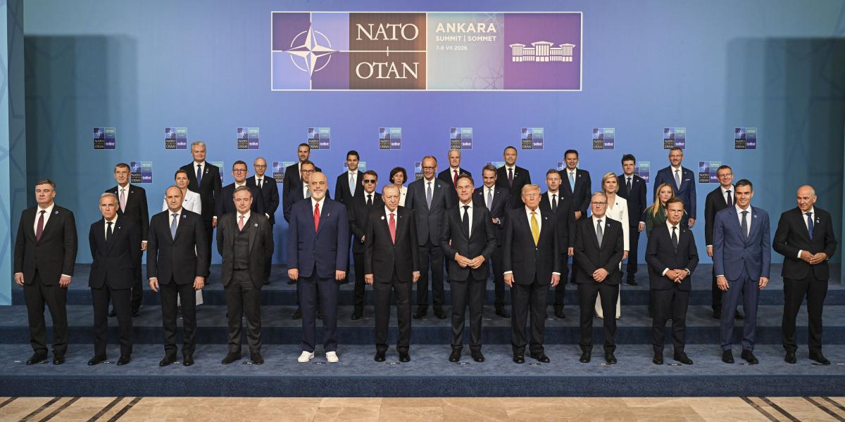 A NATO-tagállamok vezetői megerősítették elkötelezettségüket, hogy a szövetség alapokmányának 5. cikkelye alapján megvédik egymást 