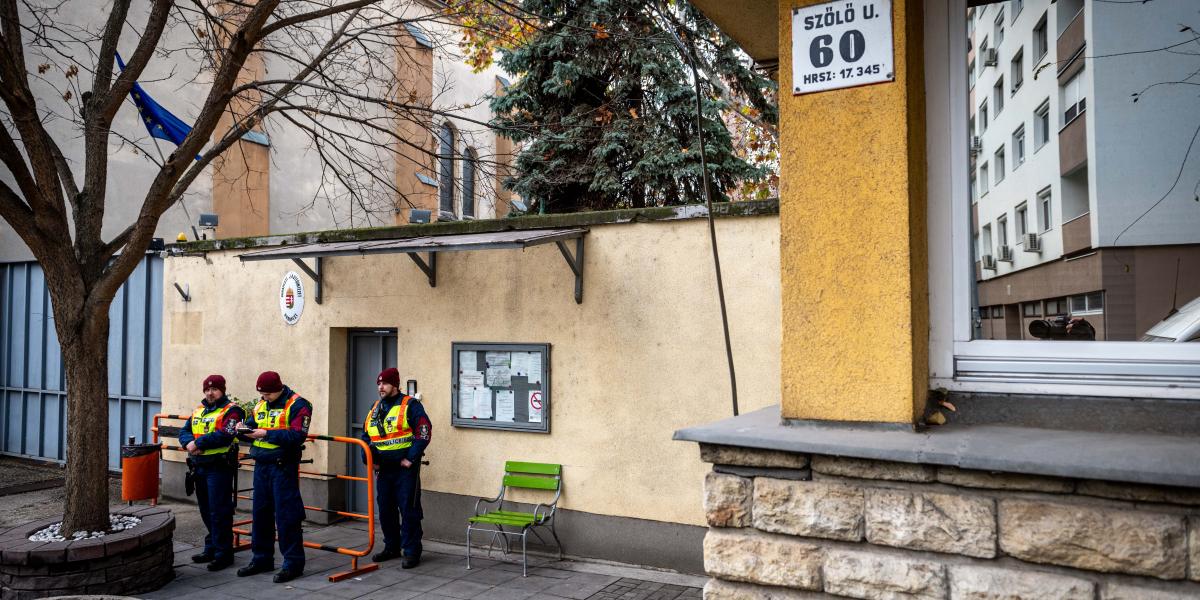Rendőrségi razzia a Szőlő utcai javítóintézetnél 2025. december 9-én. 
