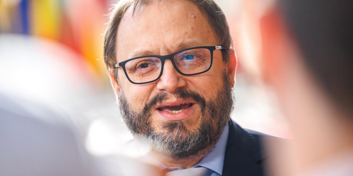 Kármán András az Ecofin brüsszeli ülésére érkezik július 10-én 