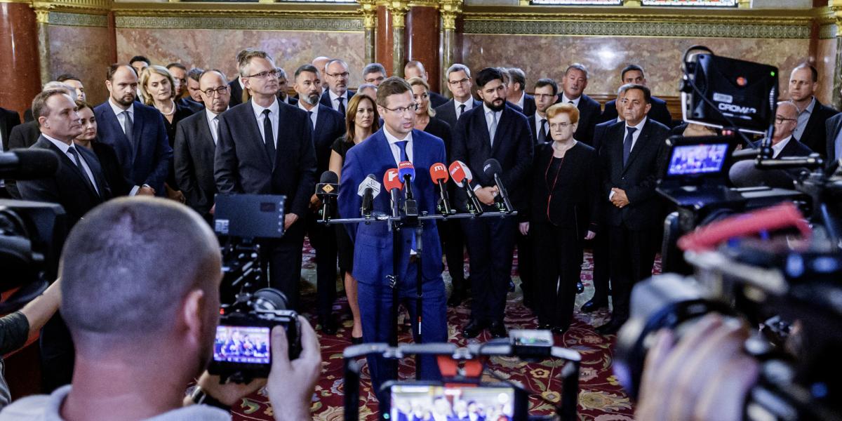 Gulyás Gergely távozása is a Fidesz szétesésének a jele, véli az osztrák napilap