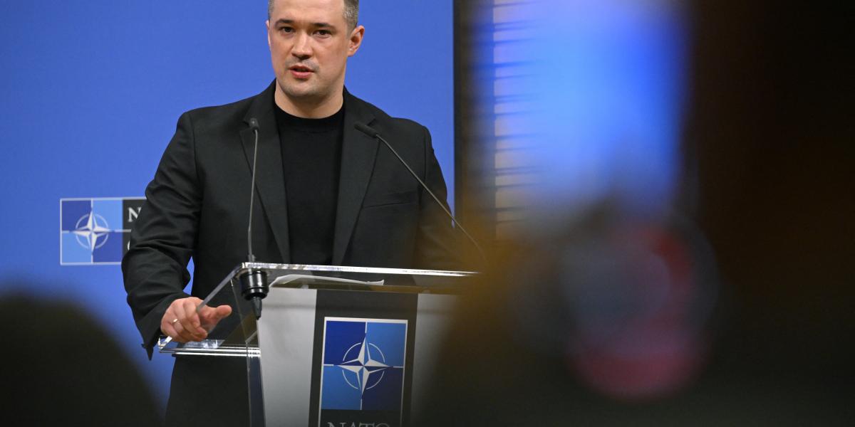 Az új kinevezéssel Mihajlo Fedorov a konfliktusossá vált védelmi miniszteri poszt után a különböző kormányzati struktúrák koordinálását jelentő széleskörű felhatalmazást kapna