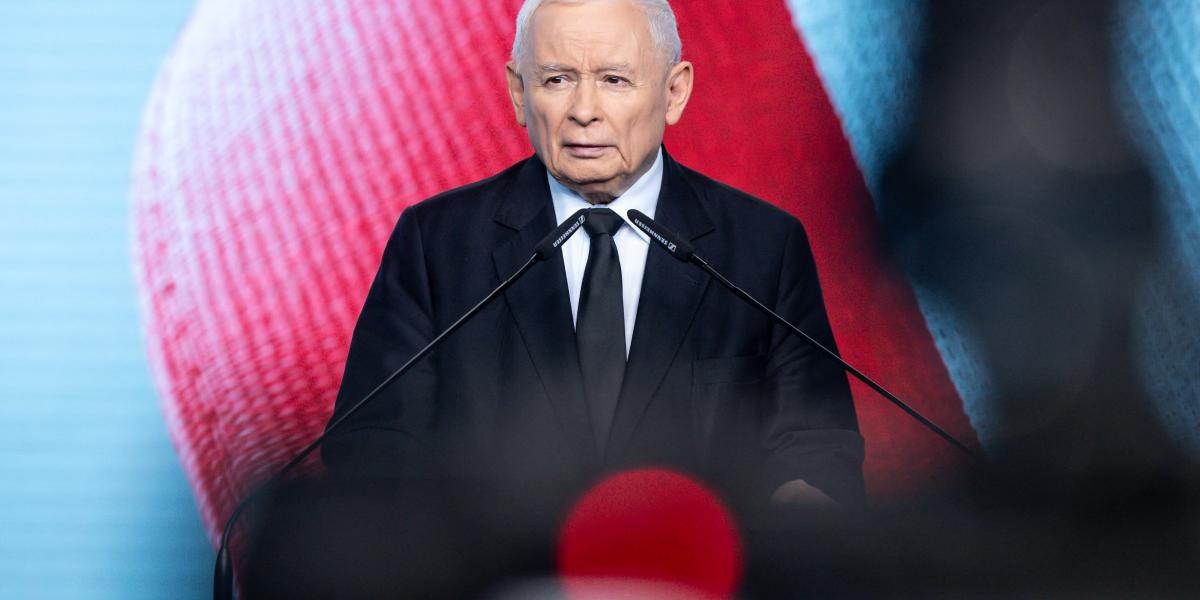Jarosław Kaczyński bejelenti a pártszakadást július 24-én Varsóban 
