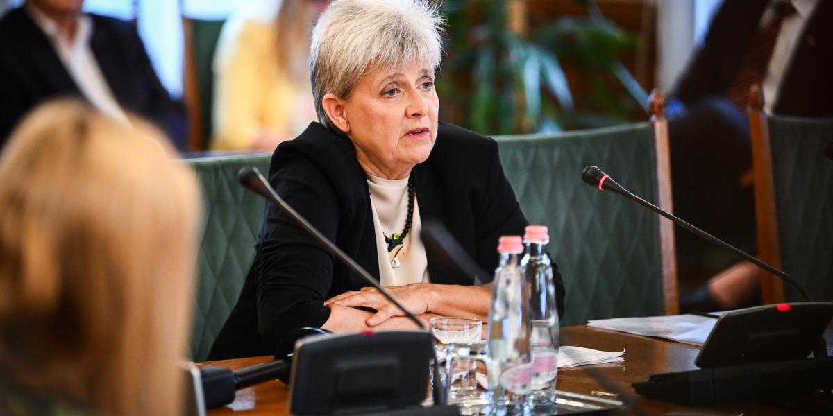 Lannert Judit - Korábbi felvétel 