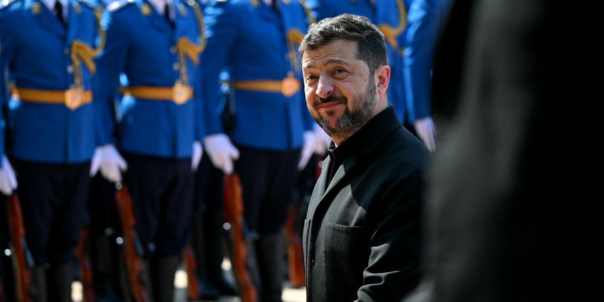 Volodimir Zelenszkij ukrán elnök szerint a Kreml "az év végéig néhány százezer orosz gyors mozgósítását készül végrehajtani, majd még egyszer annyiét jövőre”. 