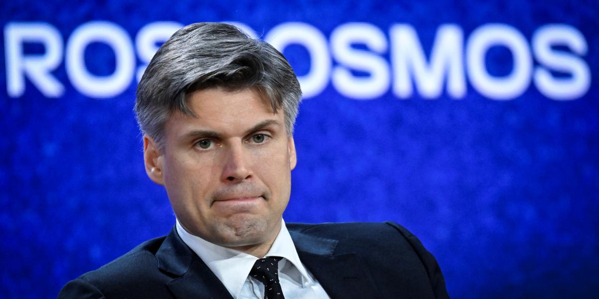 Dmitrij Bakanov  Roszkozmosz-vezérigazgató 2026 áprilisában egy moszkvai fórumon. Ez most eléggé fájhatott