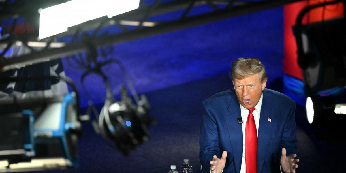 Donald Trump kedvenc televíziójának, a Fox Newsnak nyilatkozva kapitulációra szólította fel Iránt. Teherán azonban már a háború kiterjesztésén dolgozik