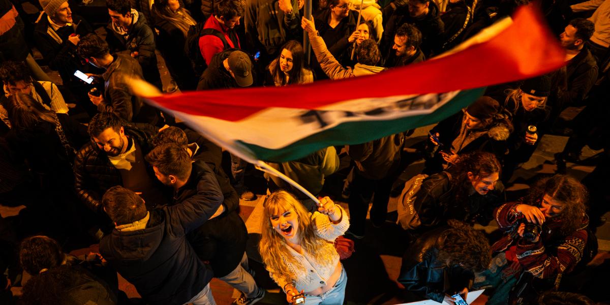 A választás éjszakája. Az állampolgári akarat szintjén a rendszerváltás kezdetének történelmi dátuma 2026. április 12.