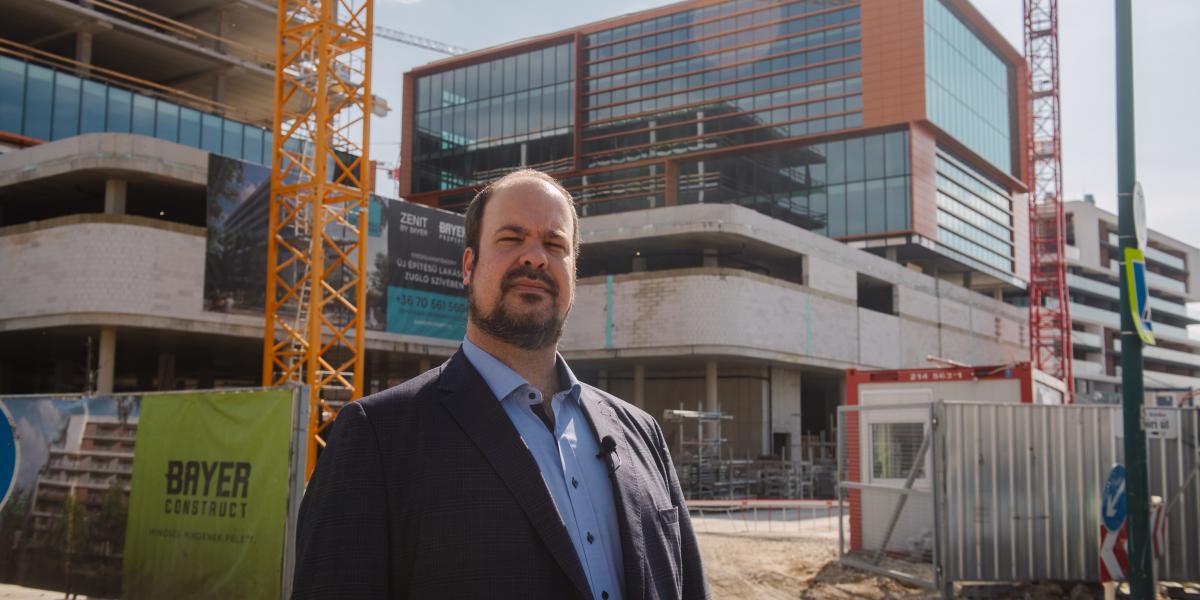 Rózsa Sándor a Bosnyák téren, 2024. április 26-án