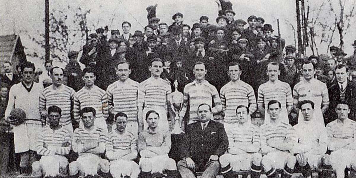 A Ferencváros 1926–27-es szezonban bajnoki címet nyert csapata. Nem jött be a profizmus.