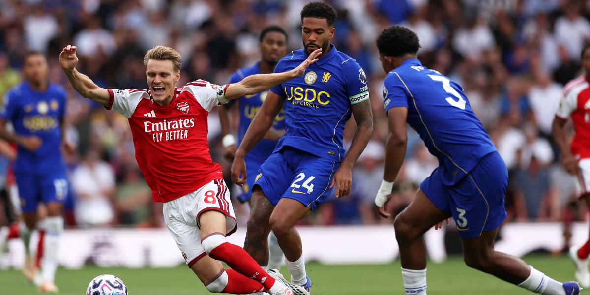 Az Arsenal norvég középpályását, Martin Odegaardot akasztják a kékek, de hiába