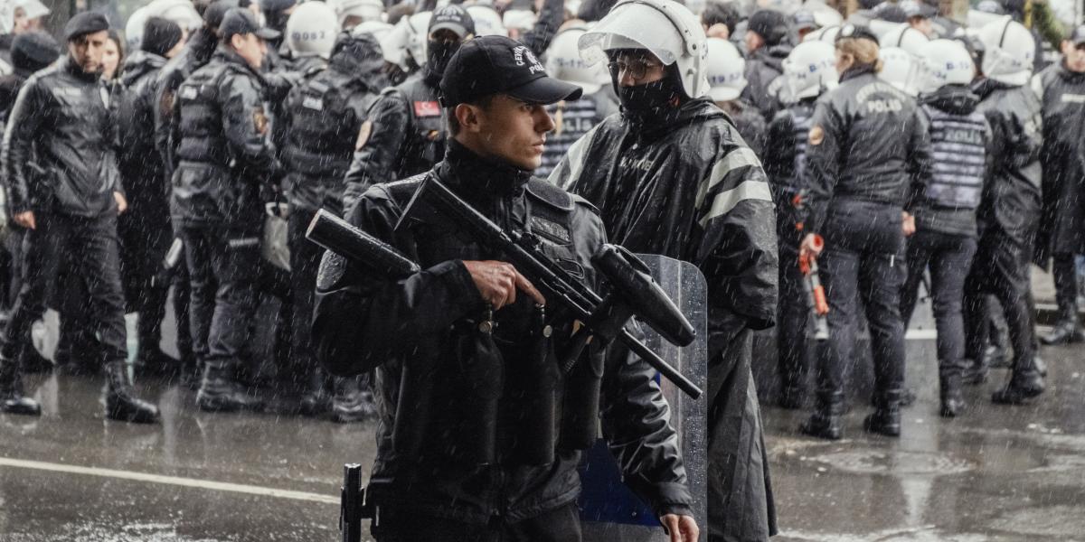 Képünk illusztráció, rendőrök Isztambulban a 2026. május 1-i demonstrációk alatt