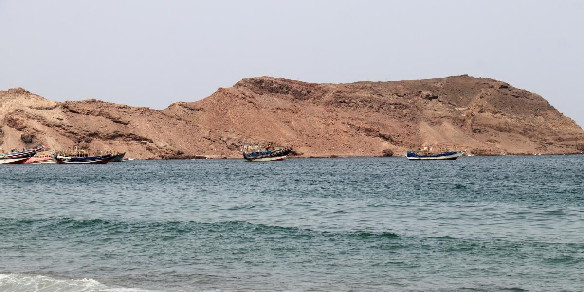 A Bab el-Mandeb szoros és a Hormuzi szoros egyidőben történő lezárása megbéníthatja a globális kereskedelmet 