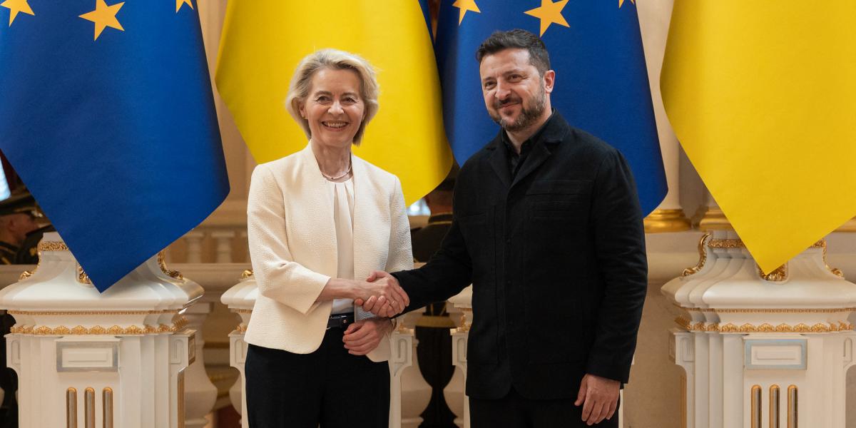 Ursula von der Leyen jelezte: az ENSZ Közgyűlés jövő heti vezetői találkozóin arra kéri majd Kijev nem európai szövetségeseit, hogy ők is fokozzák Ukrajna támogatását.