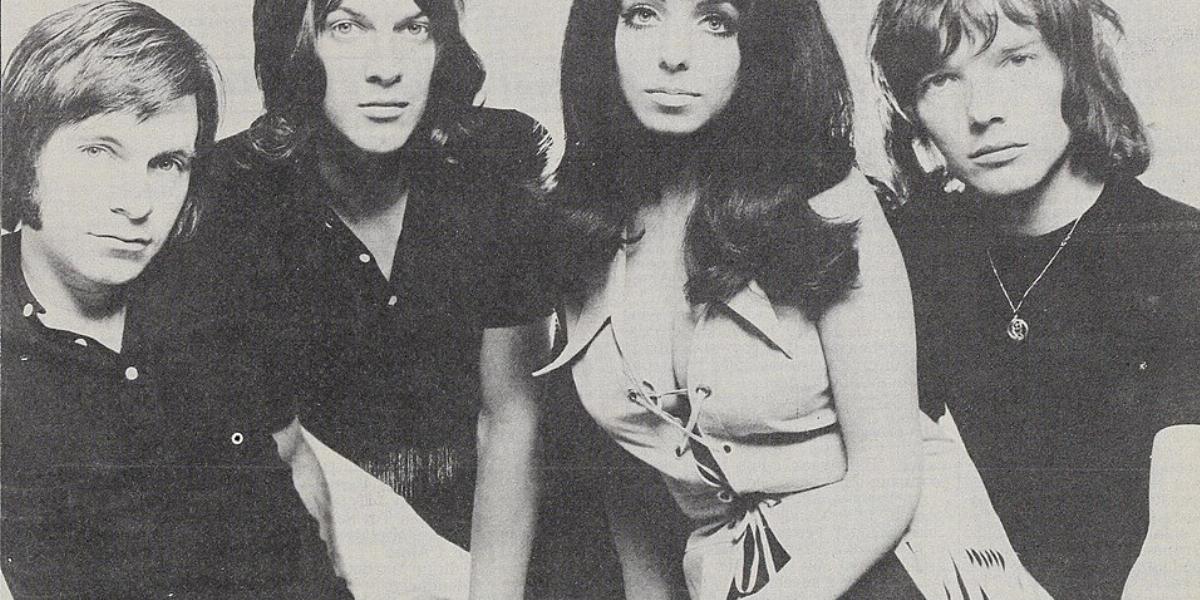 A holland Shocking Blue zenekar, középen a magyar roma származású énekesnőjük, Veres Mariska