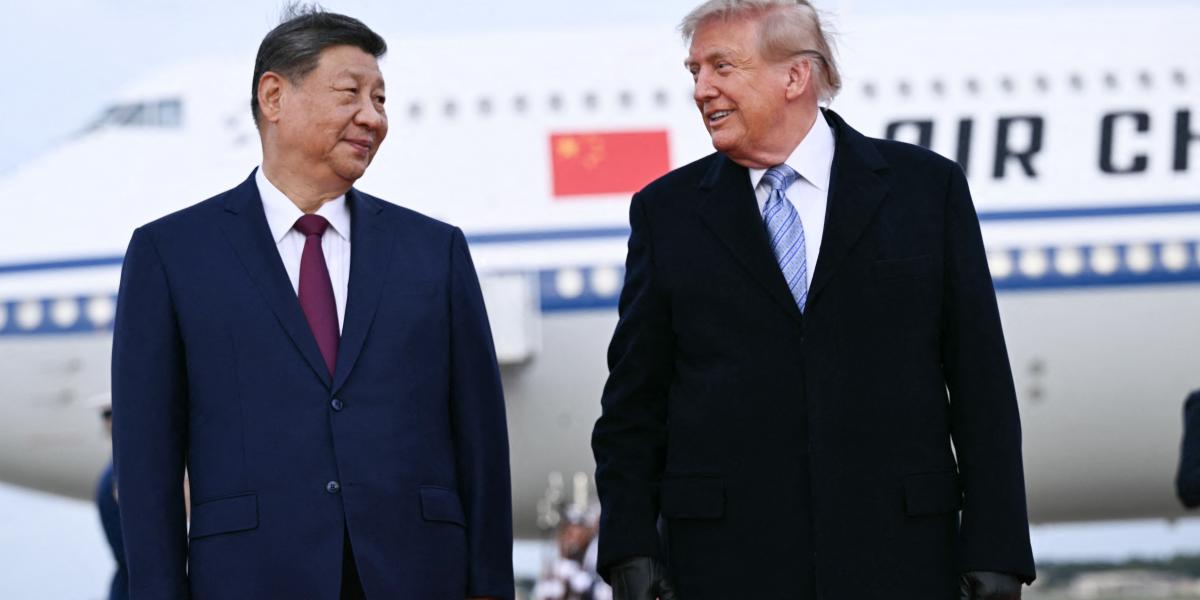 Donald Trump szerdán személyesen fogadta Xi Jinpinget a marylamdi Joint Base Andrews támaszponton