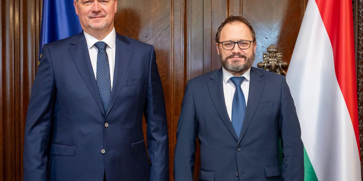  Slánicz Béla és Kármán András