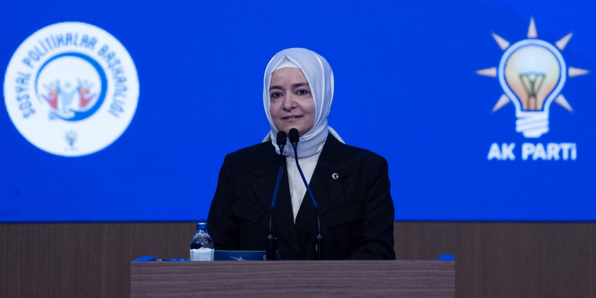 a Fatma Betül Sayan Kaya nevéhez fűződő botrány a török elnökre is ráéghet egy nagyon kényes belpolitikai időszakban