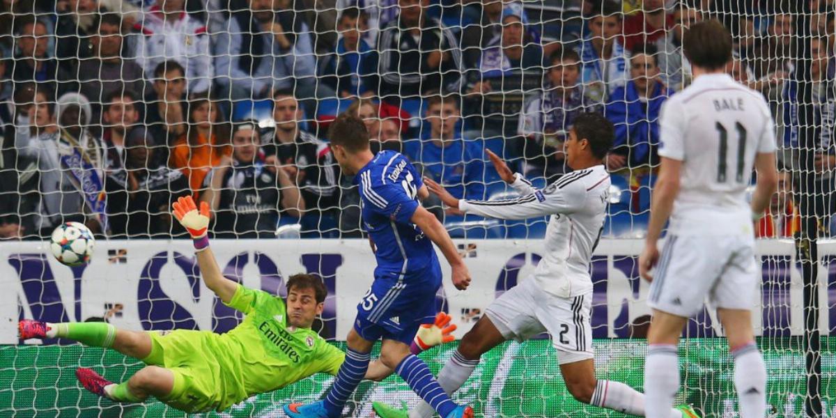 Huntelaar mindent megtett, ám két gólja is kevés volt a gelsenkircheniek nagy bravúrjához FOTÓ: EUROPRESS/GETTY IMAGES/ALEX GRIM