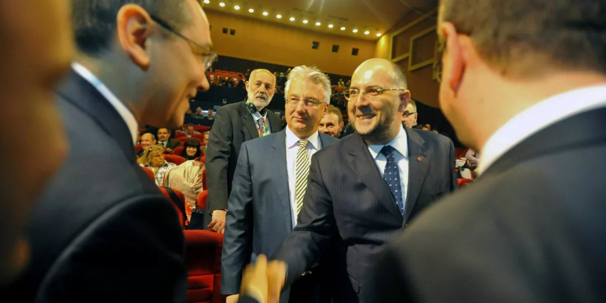 Victor Ponta román kormányfőt üdvözölte Kelemen Hunor RMDSZ-elnök, háttérben Semjén Zsolt FOTÓ: MTI/BÍRÓ ISTVÁN