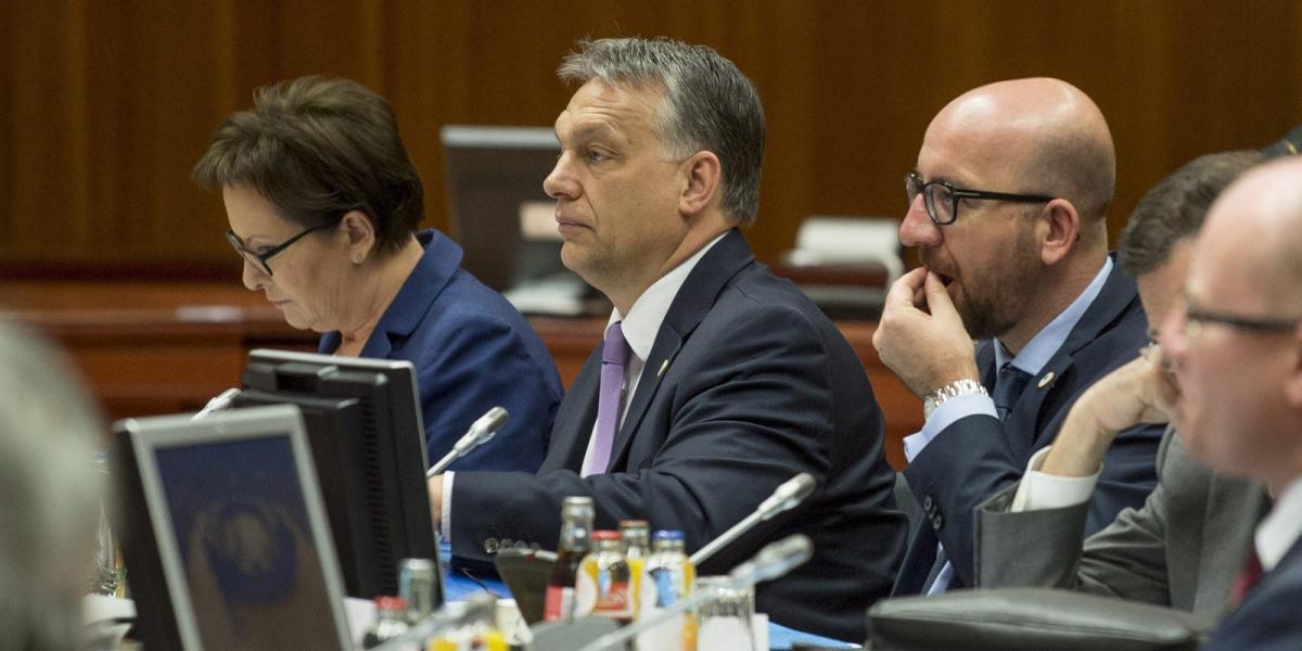 A Miniszterelnöki Sajtóiroda által közreadott képen Orbán Viktor miniszterelnök  az Európai Unió rendkívüli csúcstalálkozóján Br