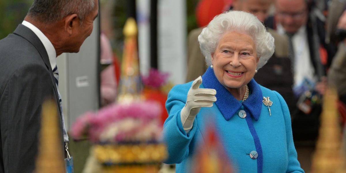 Anglia, London 2015  Erzsébet királynő egy jótékonysági eseményre érkezik Fotó: Julian Simmonds - WPA Pool / Getty Image)