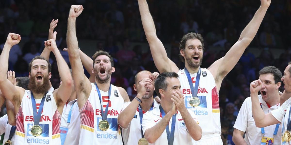 Öröm a köbön: Sergio Rodríguez (balra), Rudy Fernandez és a vezér, Pau Gasol ünnepel FOTÓ: EUROPRESS/GETTY IMAGES/CATHERINE STEE