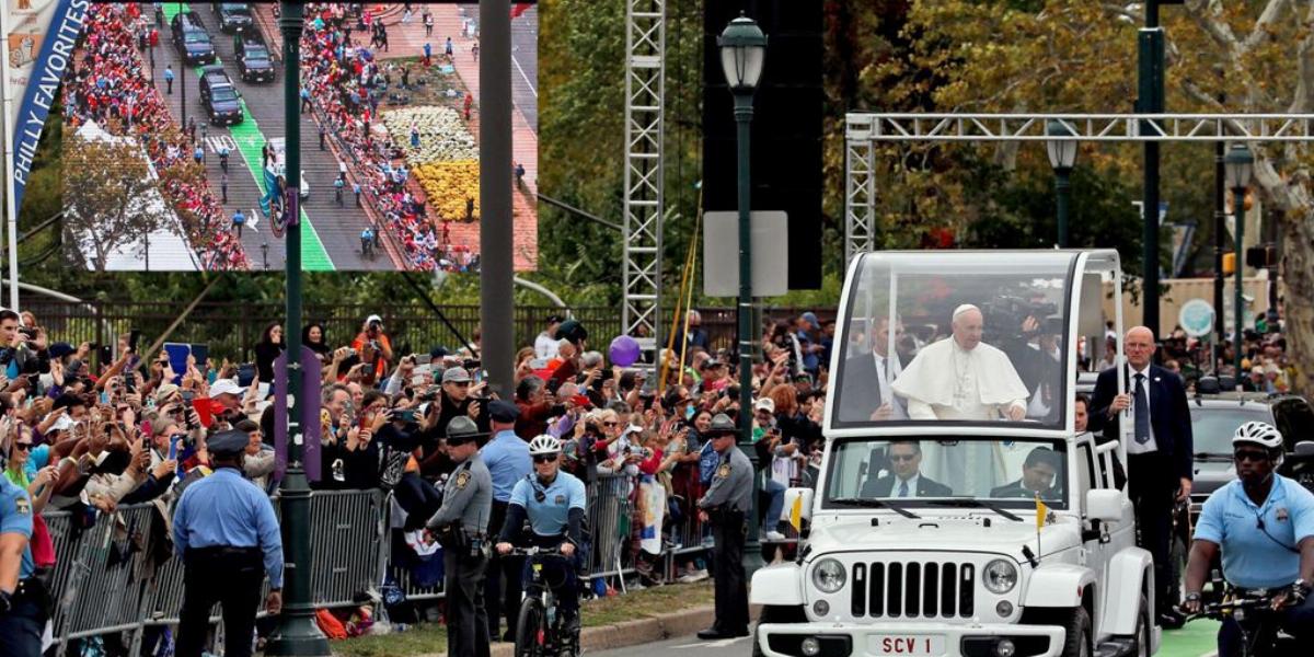 Tömegek érkeztek Ferenc pápa miséjére, Philadelphiába FOTÓ: EUROPRESS/GETTY IMAGES