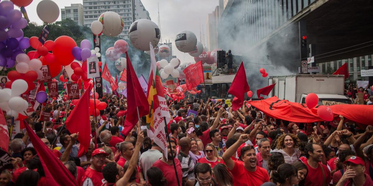 Sao Paolóban pénteken Lula és Dilma mellett tüntettek FOTÓ: EUROPRESS/GETTY IMAGES/VICTOR MORIYAMA