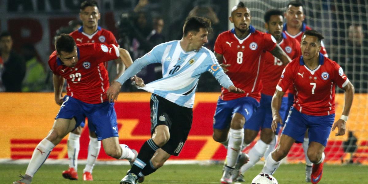 Legutóbb sikerült Chilének megállítania az argentinok sztárját, Lionel Messit FOTÓ: EUROPRESS/GETTY IMAGES/FELIPE ZANCA