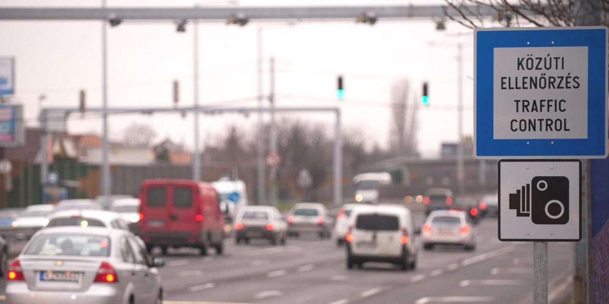 Az autósok megszokják a telepített traffi paxokat, azok közvetlen környezetében nem szabálytalankodnak FOTÓ: TÓTH GERGŐ