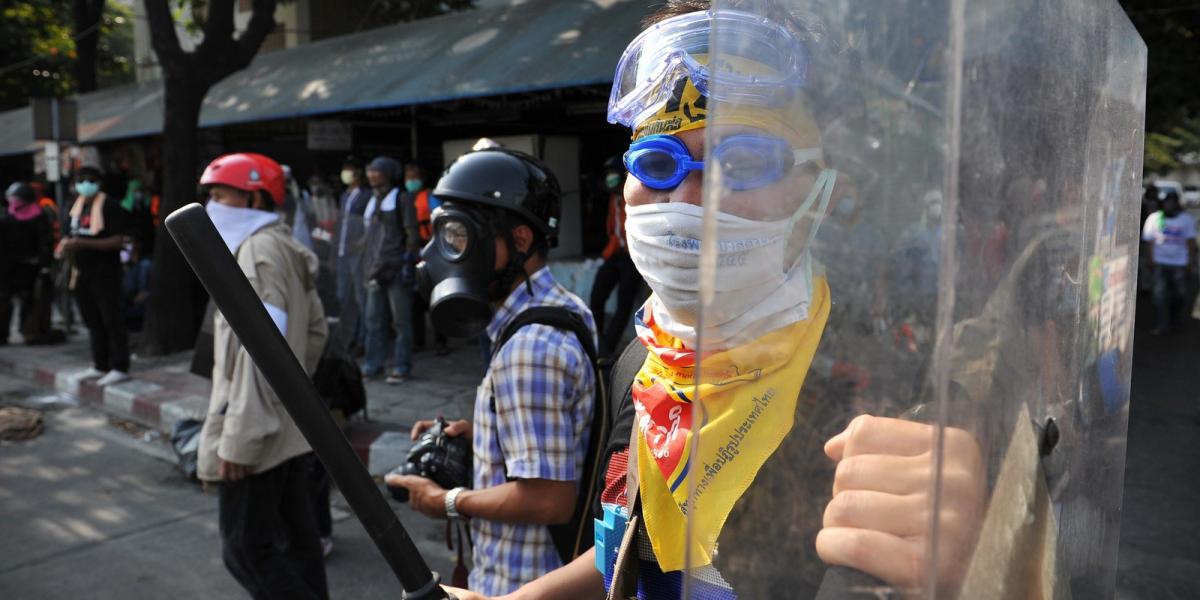 Így tüntettet az ellenzék Bangkok utcáin december végén. Fotó: Rufus Cox, Getty Images.