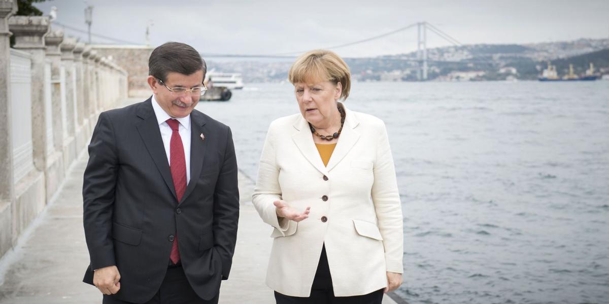 Davutoglu Merkellel külön egyeztetett FOTÓ: EUROPRESS/GETTY IMAGES/GUIDO BERGMANN