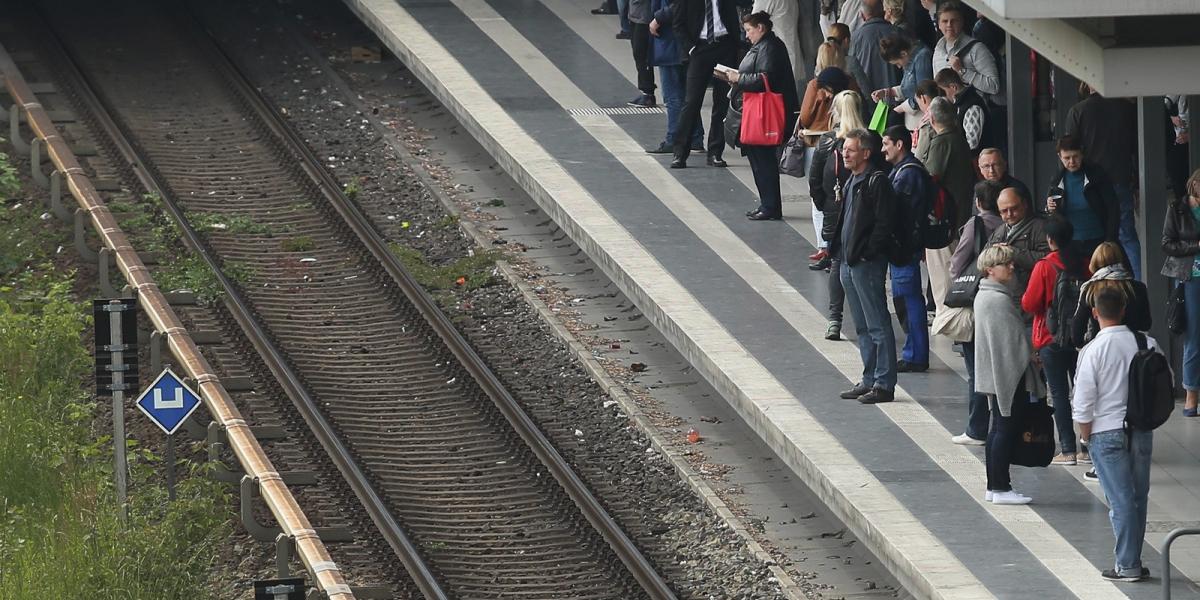 Az S-Bahn egy megállójában történt a támadás. Illusztráció: Sean Gallup/Getty Images