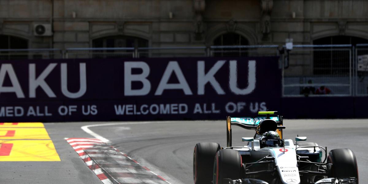 Rosberg az élen. FOTÓ: Mark Thompson/Getty Images