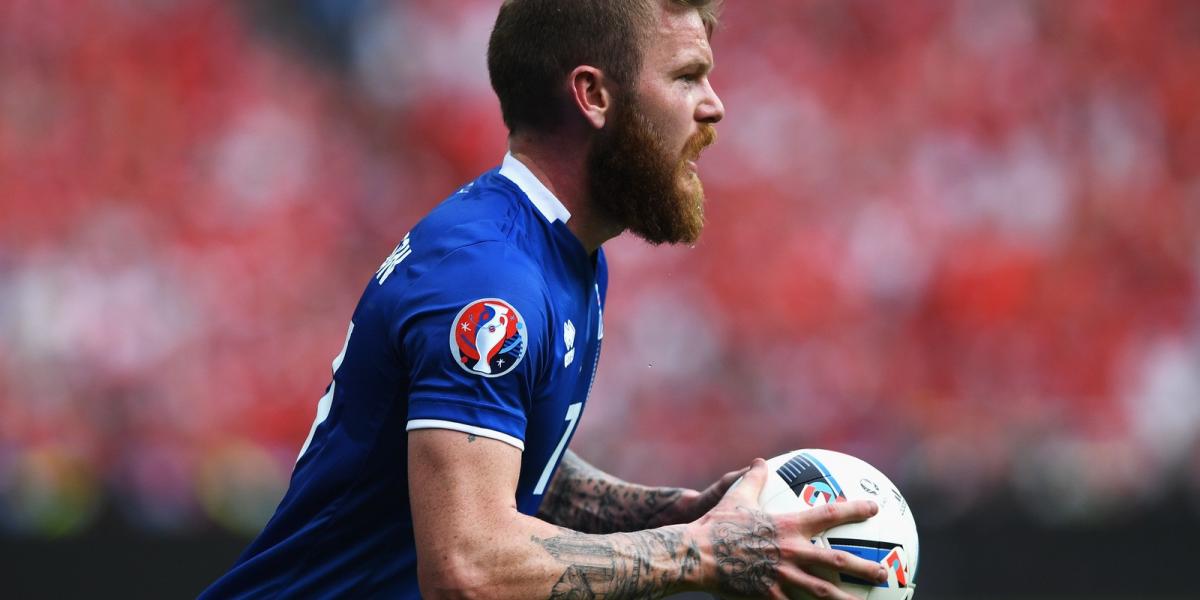 Aron Gunnarsson - Fotó: Shaun Botterill/Getty Images 