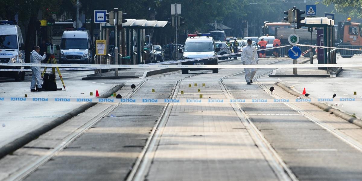 Nagy területet kellett lezárni a helyszínelés idejére FOTÓ: Molnár Ádám/Népszava