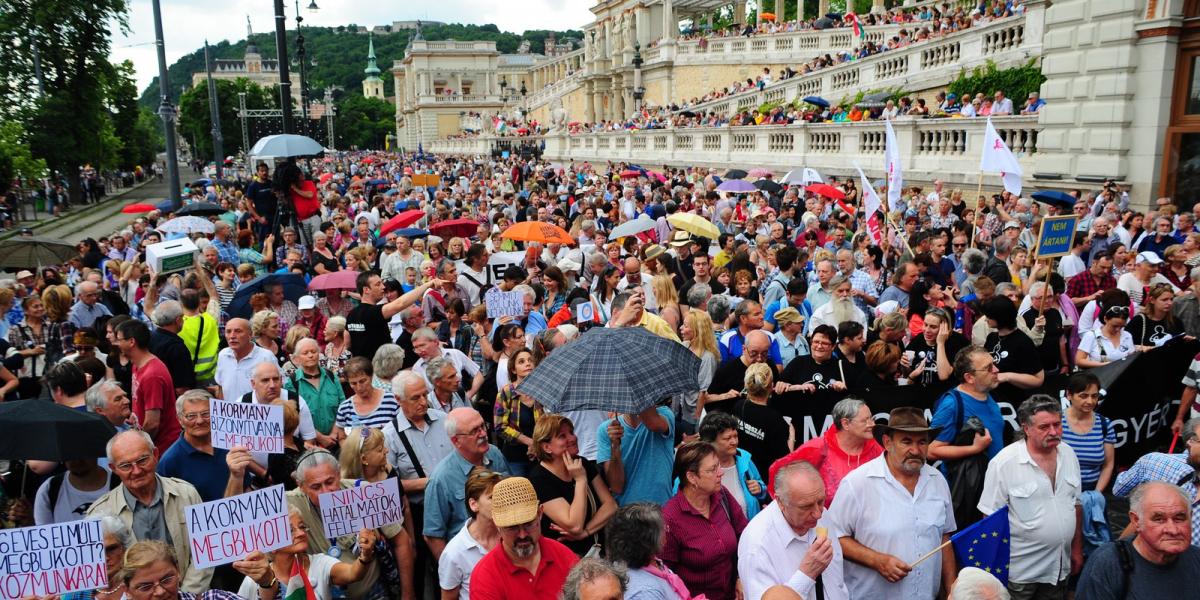 Júniusi pedagógustüntetés a Várkert Bazárban FOTÓ: MOLNÁR ÁDÁM