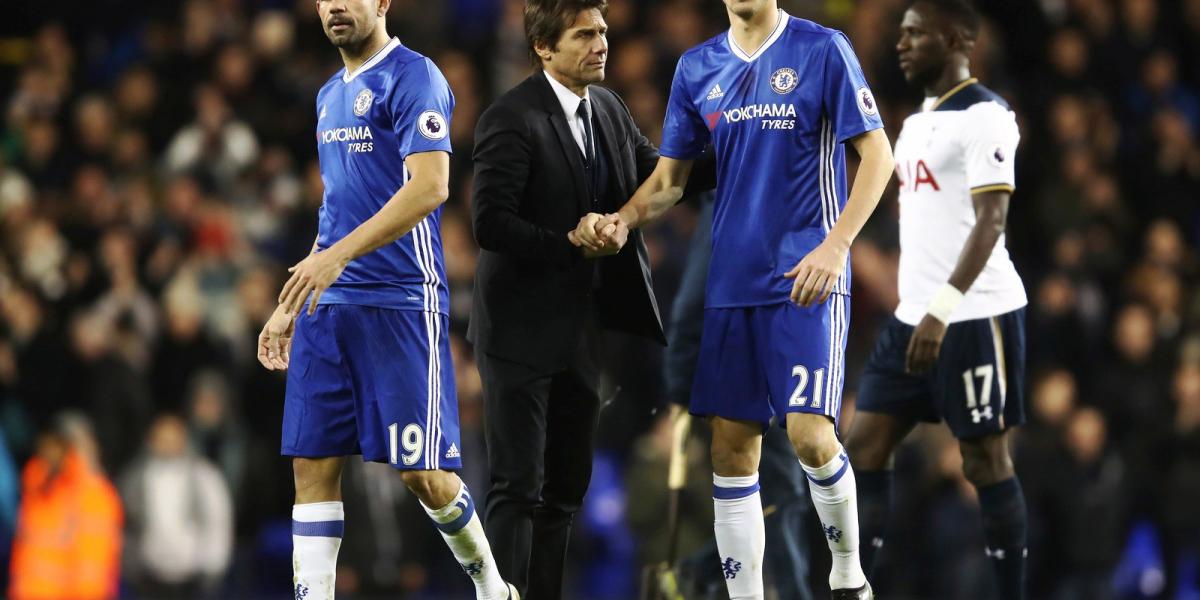 Conte (középen) a kudarc ellenére sem lehet elégedetlen, megnyugtató előnnyel első a Chelsea FOTÓK: EUROPRESS/GETTY IMAGES/JULIA