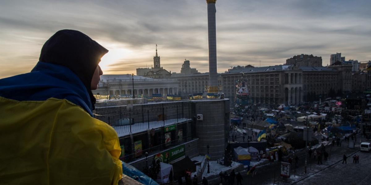 Sátorvárossá alakult a Függetlenség tér, hosszú távra rendezkedtek be a hatalommal és hideggel egyaránt dacoló tüntetők FOTÓ: BI