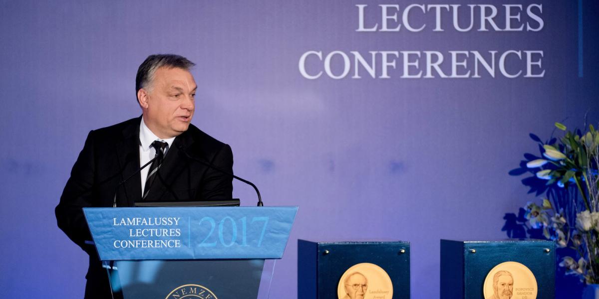 Orbán Viktor miniszterelnök beszédet mond a Lámfalussy-konferencián a budapesti Marriott hotelben 2017. január 23-án. MTI Fotó: 